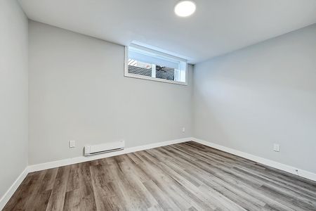 1502 10 Ave SE, Calgary - Photo 3