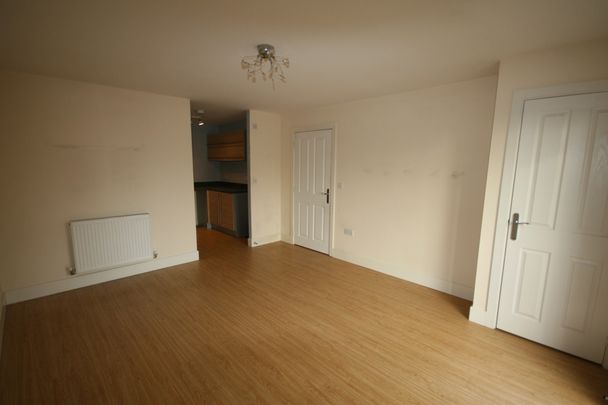 Suffolk Drive, Gloucester, with dedicated parking - Photo 1