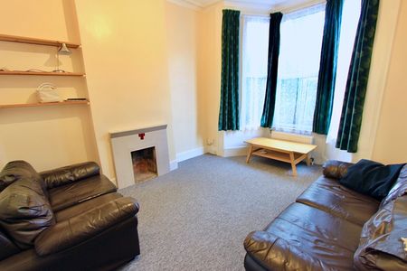 5 Bed Terraced House, Blackstock Road, N4 - Photo 2