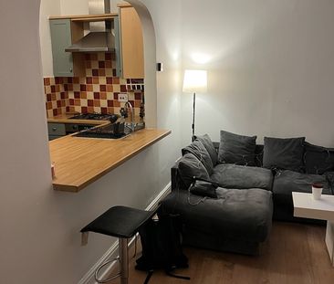 Room in a Shared Flat, Finborough Road, SW10 - Photo 3