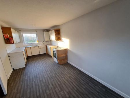 PETERBOROUGH - Photo 3