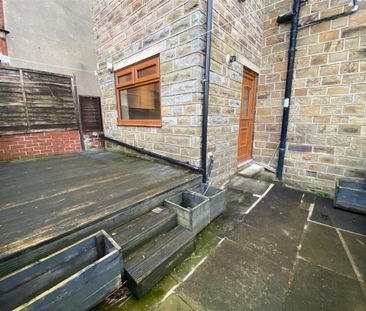 3 bedroom end of terrace house to rent - Photo 5