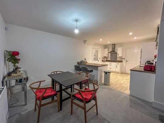 3 Bedroom House - Photo 1