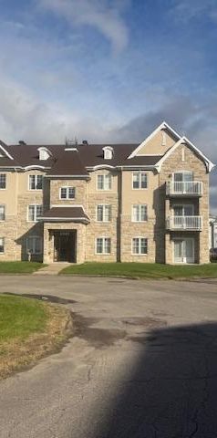 Logement St-Jerome - 4.5 pièces - Secteur Lafontaine - Très tranquille et sécuritaire - En face du tennis - Photo 1