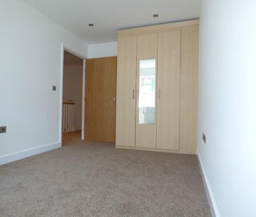 3 bedroom terraced house to rent - Photo 5