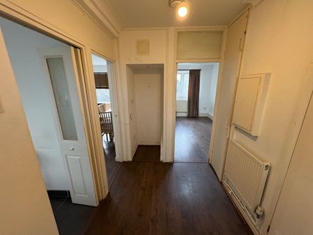 1 Bed Flat, Beames House, SW8 - Photo 3