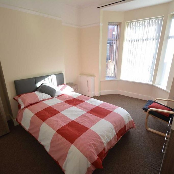 1 bedroom in a house share to rent - Photo 1