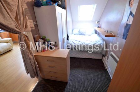 1 Bedroom Flat for rent in Brudenell Road - Photo 2