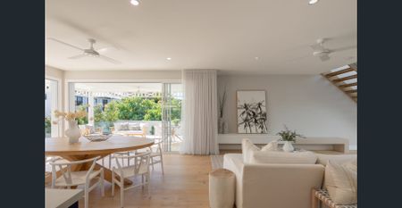 4 Bedroom Double Storey Duplex in Sunrise Beach - Photo 5