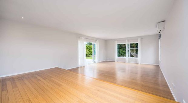 Comfortable Family Living in a Quiet Cul-De-Sac - Photo 1