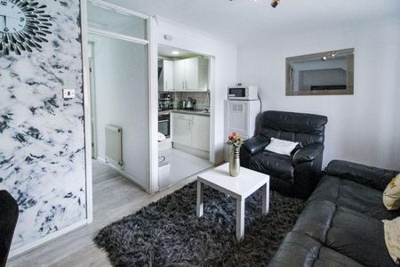 1 bedroom property to rent - Photo 2