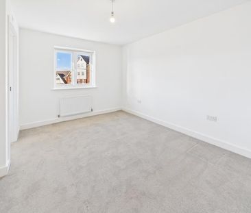 De Lisle Bush Way, Great Oldbury, Stonehouse - Photo 6