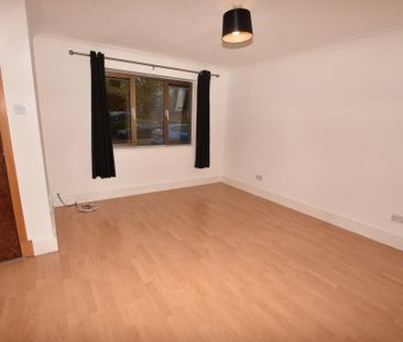 2 bedroom ground floor maisonette to rent - Photo 2