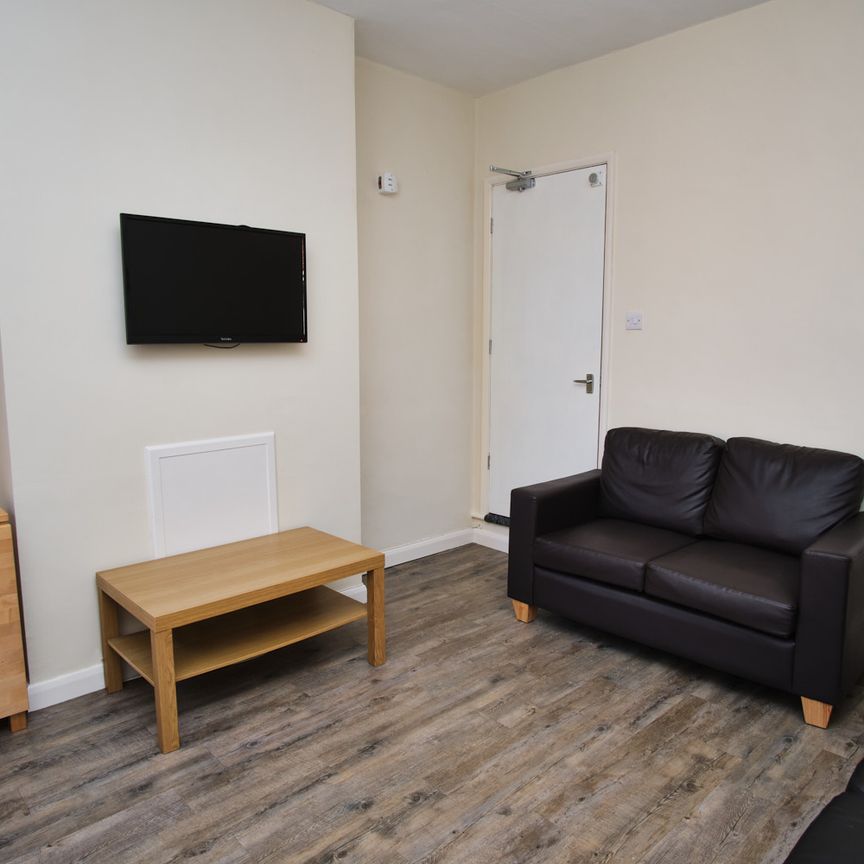 140 Paget Street - Photo 1