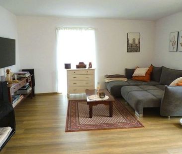 Reserviert! Exklusive, groÃzÃ¼gige 4 Zimmer Wohnung im 1. OG mit B... - Photo 1