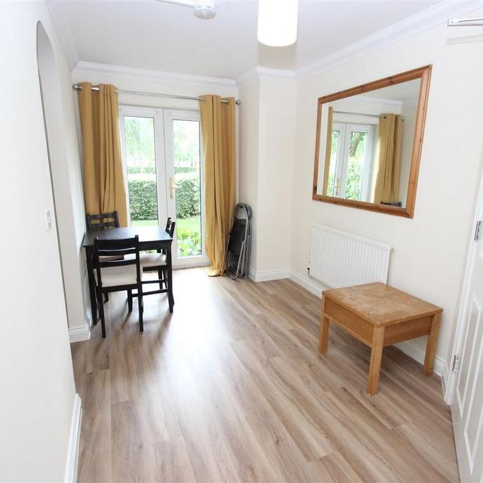 3 bedroom flat to rent - Photo 1