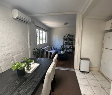 Beaconsfield - Photo 3