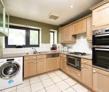 3 Bedroom Flat to Rent - Photo 3