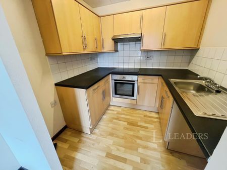 1 bedroom flat to rent - Photo 2