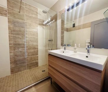 Location Appartement 2 pièces 47 m2 à Nice - Photo 5