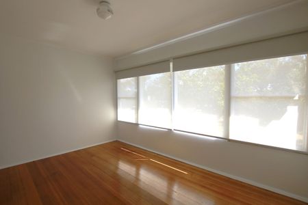 Freshly updated and ready to move in - Photo 5