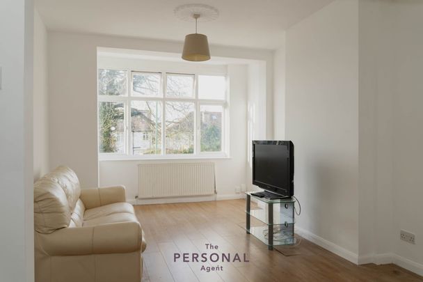 Hobart Road, Worcester Park - Photo 1