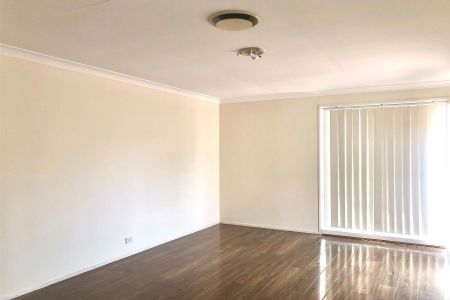 "EXPANSIVE FAMILY HOME IN CHERRYBROOK TECH ZONE" - Photo 5