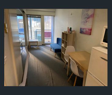 Fully Furnished City Pad - Photo 2