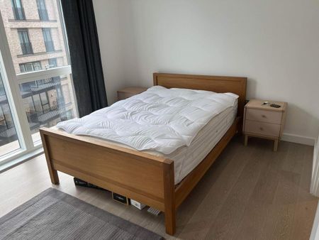 Modern 2-Bedroom Apartment with Two Private Terraces. - Photo 3