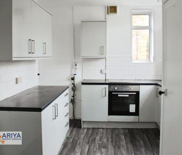 3 bedroom semi-detached house to rent - Photo 6
