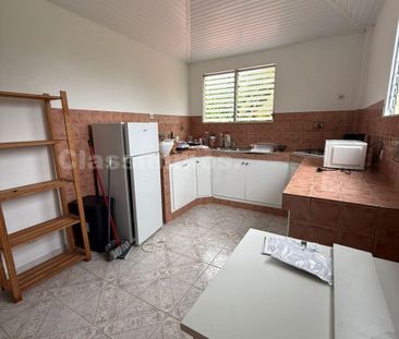 Location Appartement 5 pièces 145m² LE FRANCOIS 97240 - Photo 2