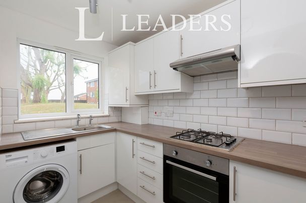 1 bedroom flat to rent Dyke Drive, Orpington, BR5 - Photo 1