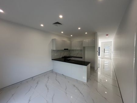 1/104 – 106 Glossop Street, ST MARYS NSW 2760 - Photo 4