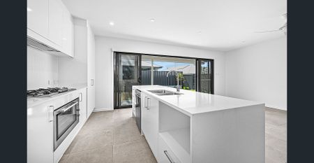 4 Bedroom Family Home - Photo 3