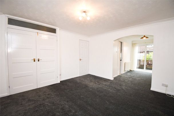 Blackthorne Avenue, CH66 2XA, Ellesmere Port - Photo 1