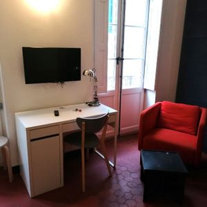 Location Appartement 1 pièce 14m² - Photo 3