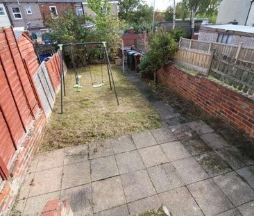 Poplar Terrace, Barnsley, S71 - Photo 3