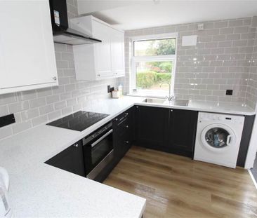 38 The Striaght, Belfast, BT6 0EP - Photo 5