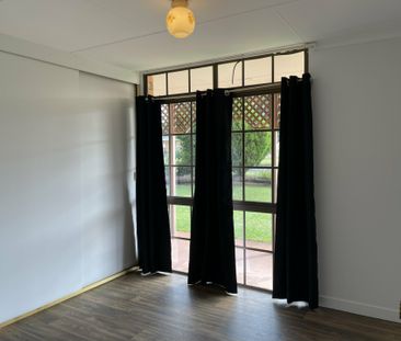 Freshly painted 3 bedroom Lowset home - Photo 4