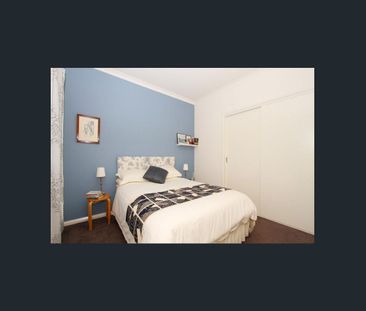 PERFECT LOCATION! - Photo 6