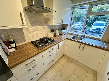 1 bedroom property to rent - Photo 5