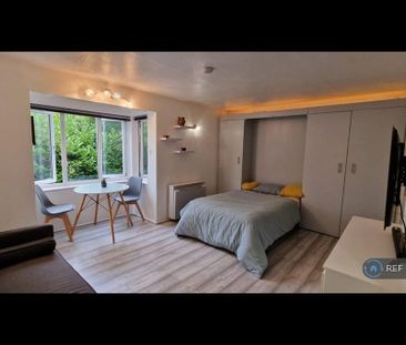 Studio to rent - Photo 5