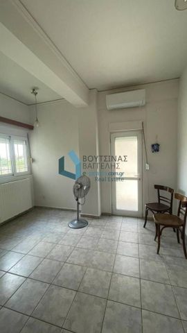 Studio/Γκαρσονιέρα για ενοικίαση Κέντρο (Ρίο) - Photo 2