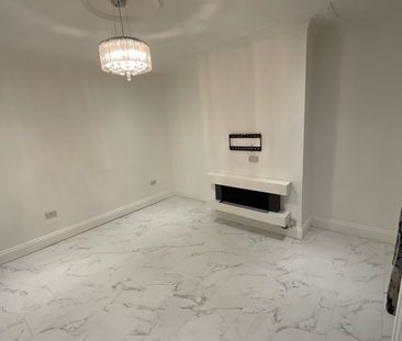 2 Bed Terraced House, Garnet Terrace, LS11 - Photo 1