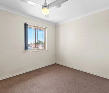 Location, Location, Location! Low Maintenance & Convenient Unit in ... - Photo 4