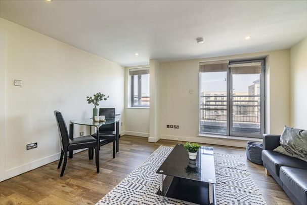 1 bedroom flat to rent - Photo 1