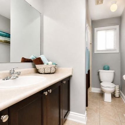 For Lease - 100 Sun King Crescent, Barrie, Ontario - Photo 1