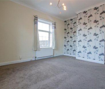 2 bedroom end of terrace house to rent - Photo 5
