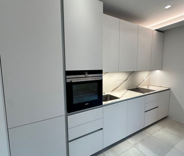 MODERNO ED ELEGANTE APPARTAMENTO - Photo 5