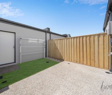 Stylish 2-Bedroom Townhouse in Donnybrook! - Photo 3